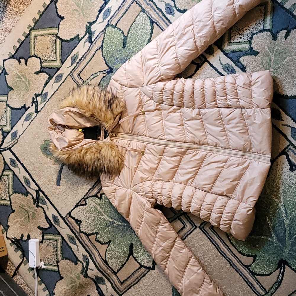 Guess soft pink puffer jacket with Hood